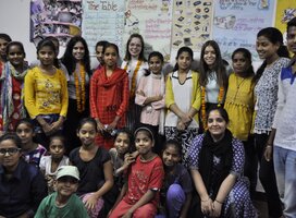 Volunteers from Portugal worked at a childcare and education NGO in Delhi, India where they prepared multiple different interactive sessions for the students to learn about different cultures from around the world, improve their communication skills and so much more