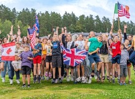 Angloville: Discover the World 