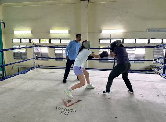 Girls sparring