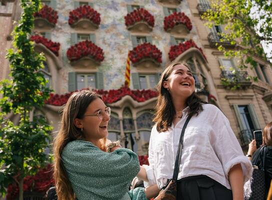 EF students exploring Barcelona