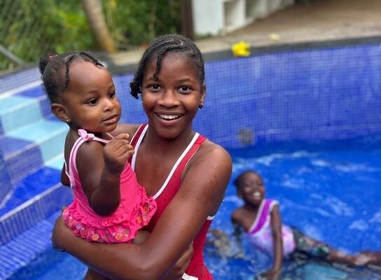 Kids in swimming pool
