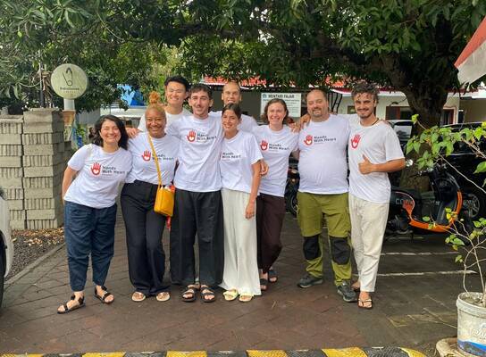 Hands with Heart Volunteers