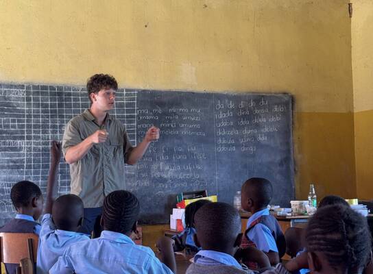 Volunteer in Education Zimbabwe