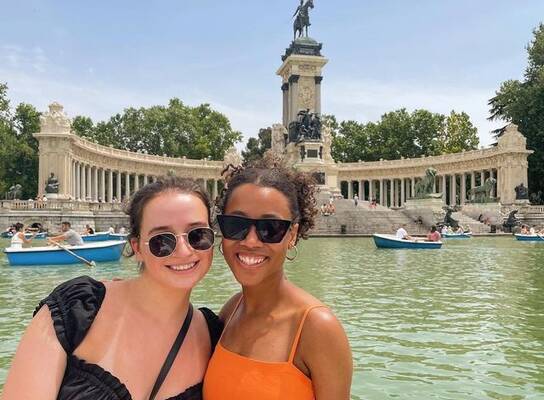 Retiro Park with Friends