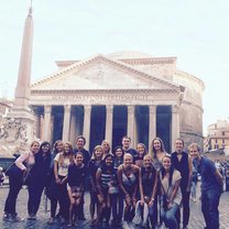 SAI offers walking tours throughout the semester. This is in front of the Pantheon, it's over 2,000 years old!