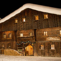 ski instructor course Austria accommodation Peak Leaders