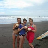 MAXIMO NIVEL - Surfing lessons