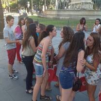 YES Intercambios teaching US students how to give ¨besos¨