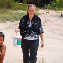 Volunteering with kids in the Amazon!