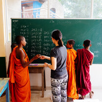 Teaching volunteer in Sri Lanka with IVHQ