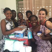 Giving supplies to clinic 