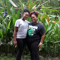 Volunteer with a school group in costa rica