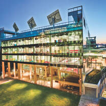 Queensland University of Technology (QUT) 