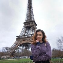 CEA Study Abroad Student in Paris