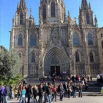 CEA CAPA Study Abroad Students in Barcelona, Spain