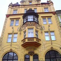CEA Study Abroad Students in Prague, Czech Republic