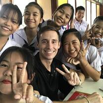 M5 Students in English class