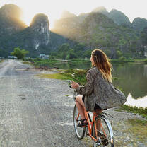 Vietnam teacher on cycle tour