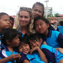 Intern with her class