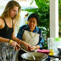 Cultural orientation week in Thailand