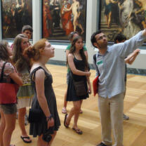 Take a museum tour in French with an art historian