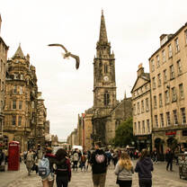 Students walking in the city of Edinburgh