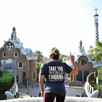 Hook'em all around the world