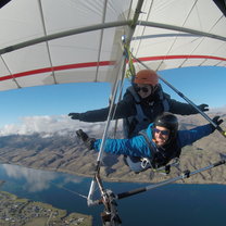 Hang gliding in Queenstown 