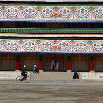 China Semester: South of the Clouds
