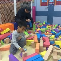 aupairing = playing 