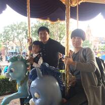 Family atmosphere at Disneyland