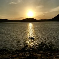 Sunset after the safari through Parakrama Samudra