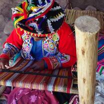 Peruvian weaving demonstration in Cusco
