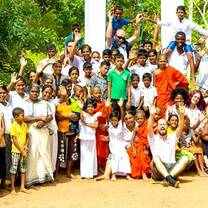 Give a Fig volunteers and the sri lanka community
