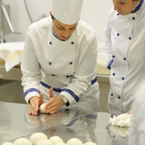 Manuelina Culinary Manuelina Culinary School students cooking