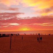 Sunrise on ANZAC Day at Nobby's Beach