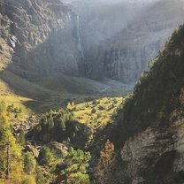 Gavarnie - cirque de noel, les pyrenees