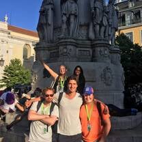 Exploring Lisbon while doing Customer Validation task✔️