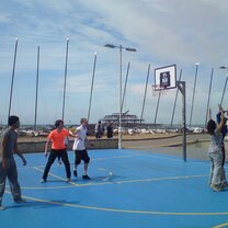 Beach basketball in Brighton with IIB