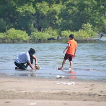 Building a sense of responsibility for marine ecosystems through outreach activities such as clean ups