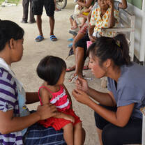 Volunteer in Philippines healthcare1