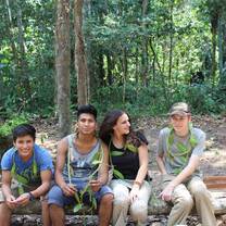 volunteers in peru rainforest
