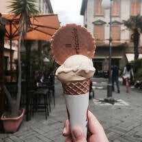 An Ice Cream in Nice 