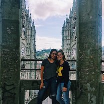 Touring Basílica del Voto Nacional.