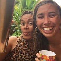Enjoying a pipa fría with my ama. 