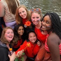 Girls having a blast on Kings day 