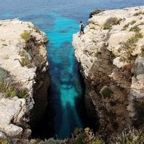 Hiking in Comino