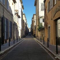 The streets of Aix. My morning walk to school.