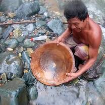Embera gold panning