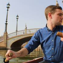 Rowing through Plaza De Espana Seville